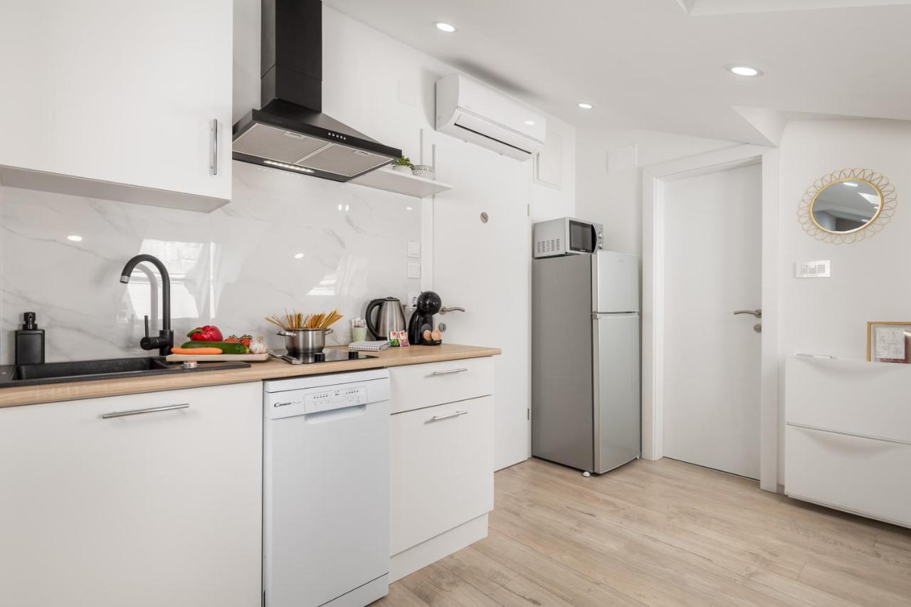 Bella Ciao Apartments Rijeka Exteriör bild