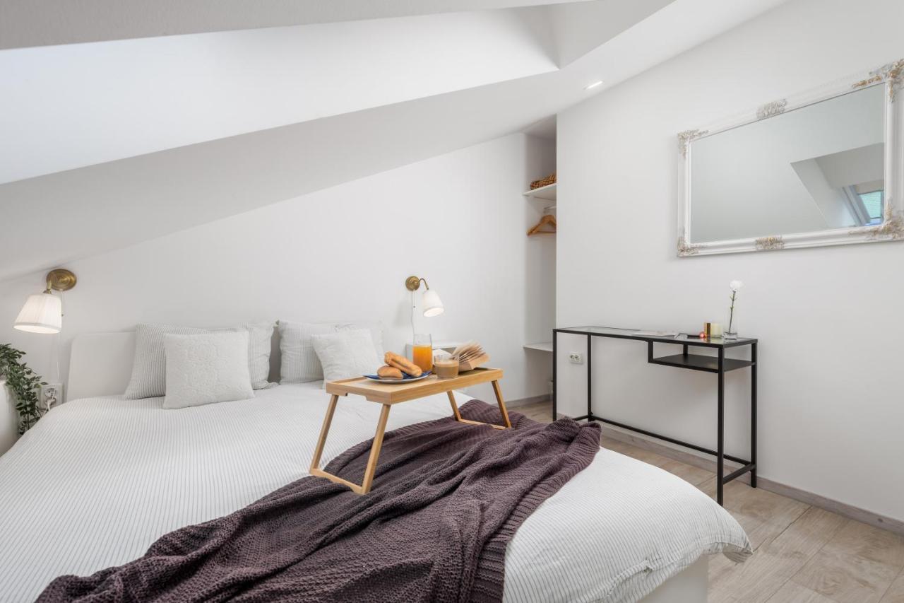 Bella Ciao Apartments Rijeka Exteriör bild
