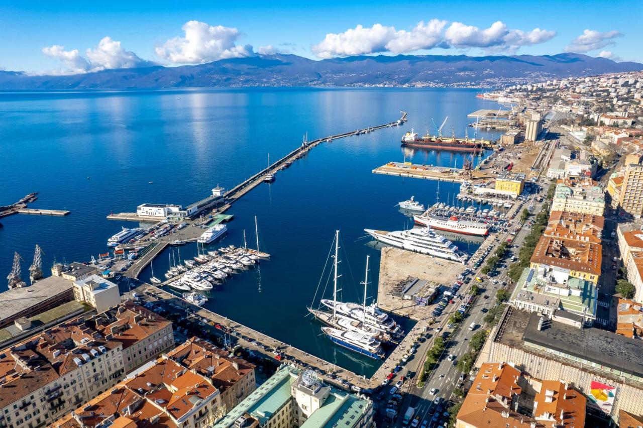 Bella Ciao Apartments Rijeka Exteriör bild
